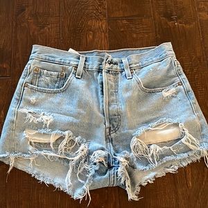 Levi’s 501 jeans shorts light wash